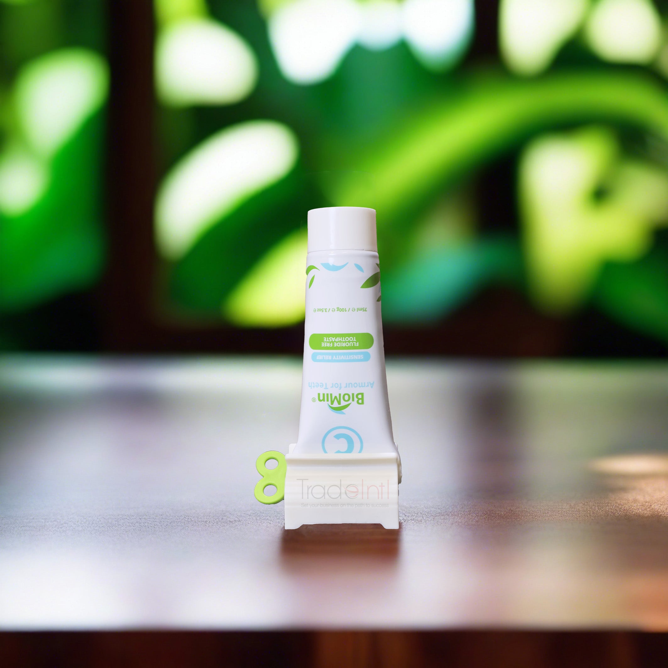 Rolling Toothpaste Squeezer